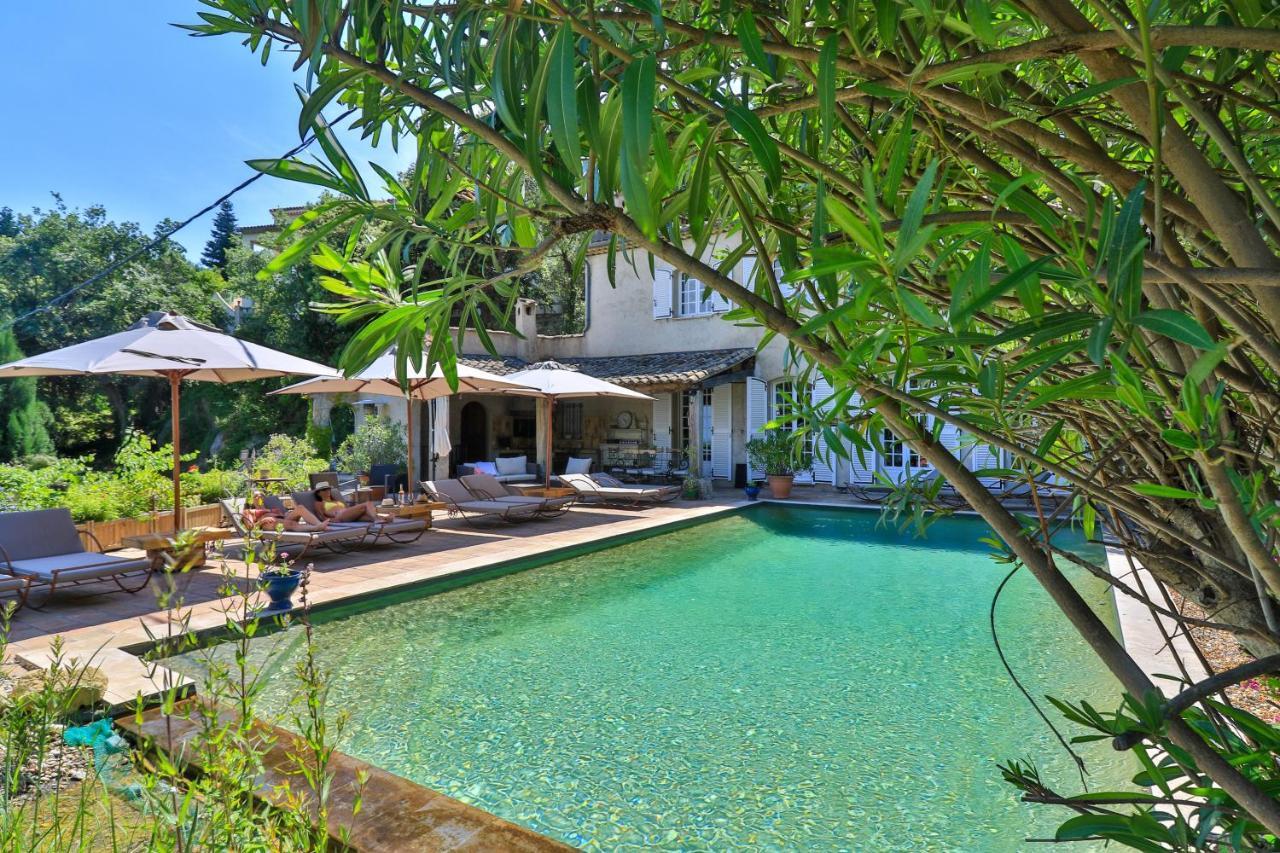 Bed and Breakfast Le Mazet De Tourrettes Экстерьер фото
