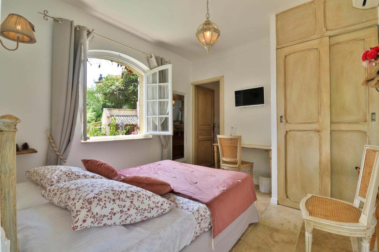 Bed and Breakfast Le Mazet De Tourrettes Экстерьер фото