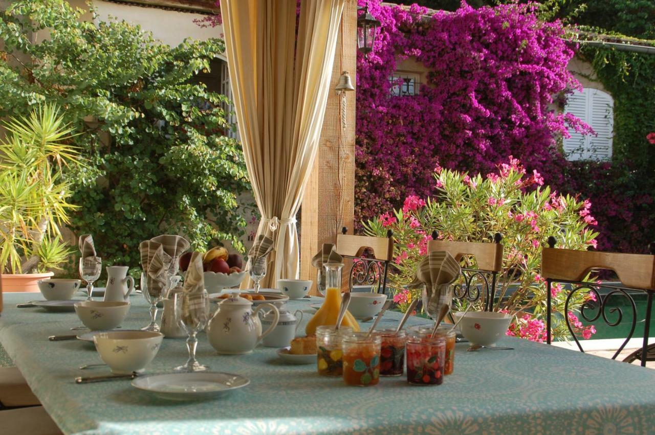Bed and Breakfast Le Mazet De Tourrettes Экстерьер фото