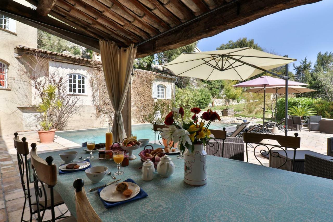 Bed and Breakfast Le Mazet De Tourrettes Экстерьер фото